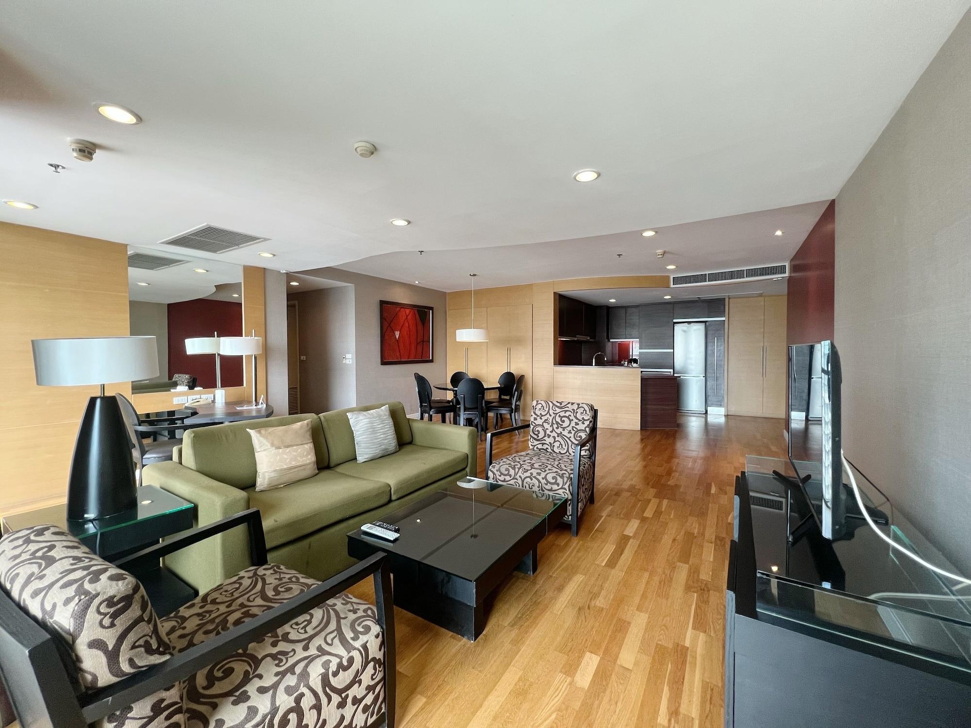 Urbana Sathorn Hotel, Бангкок